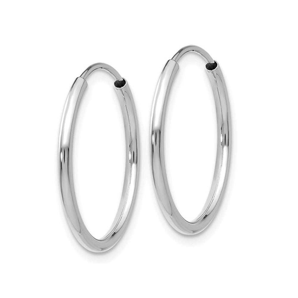 Small Hoop Earrings in 14K White Gold 3/4 Inch (1.50 mm) Image 4