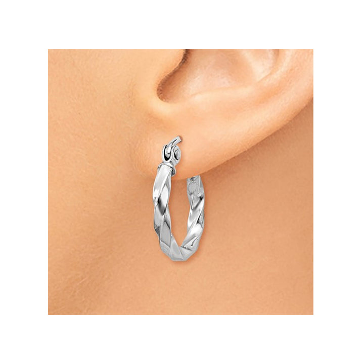 14K White Gold Small Twist Hoop Earrings 1 1/2 Inch (2.00 mm) Image 3