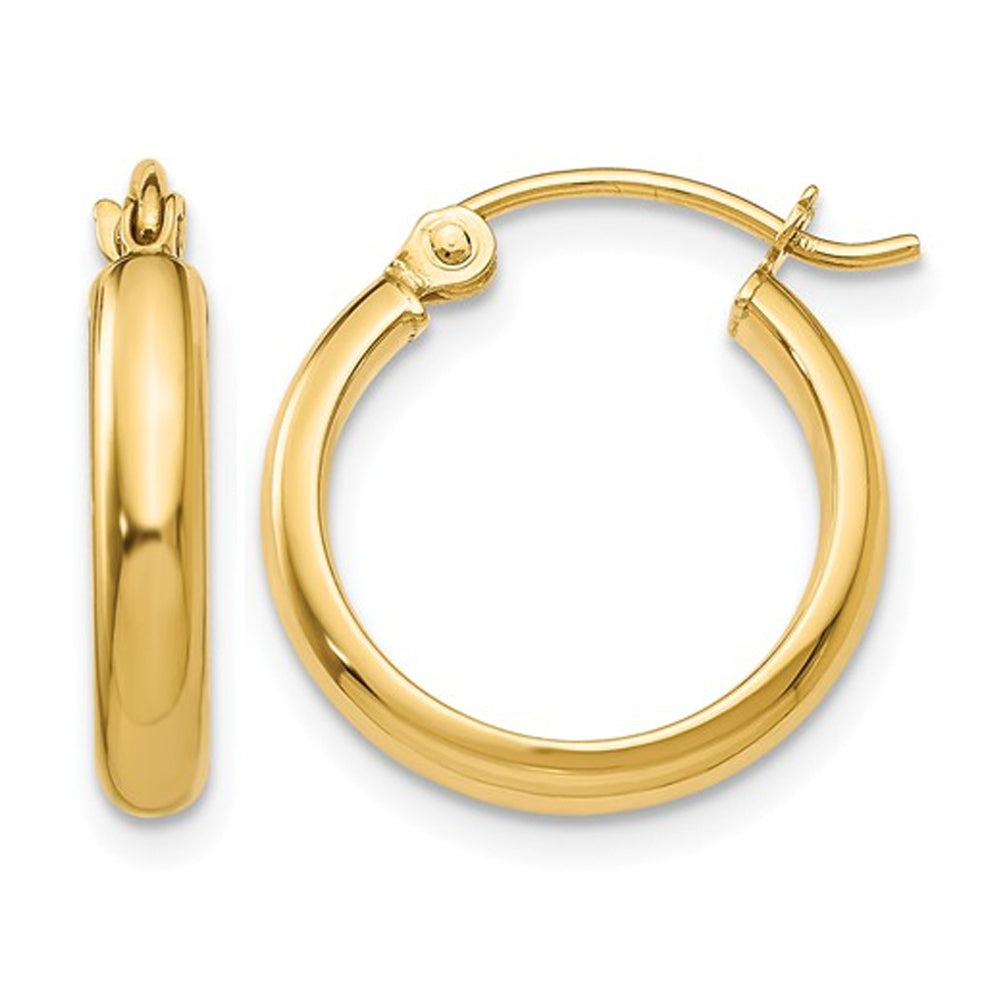 Small Hoop Earrings in 14K Yellow Gold 1/2 Inch (2.75 mm) Image 1