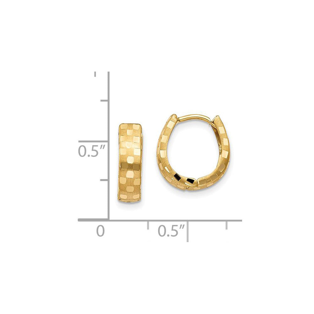 14K Yellow Gold Diamond Cut 4mm Patterned Hinged Huggie Hoop Earrings Image 4