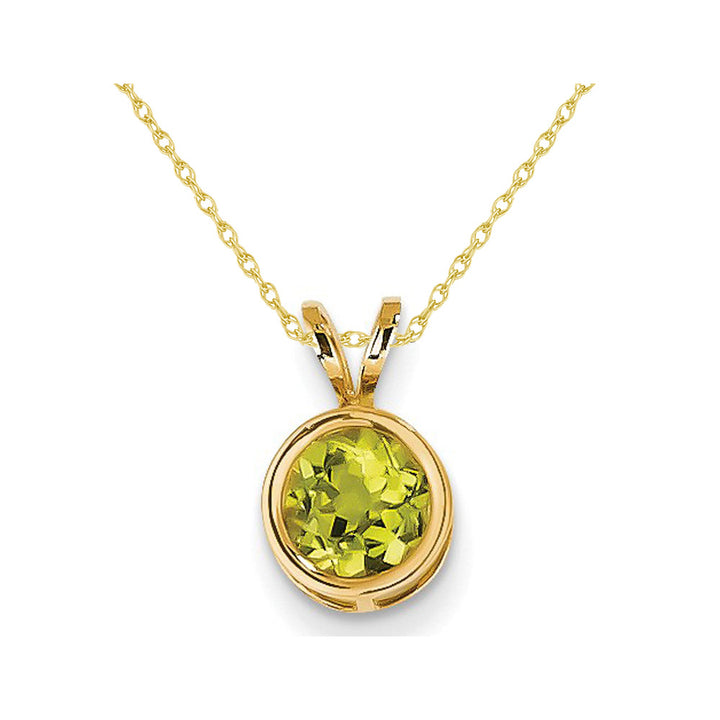 9/10 Carat (ctw) Peridot Solitaire Pendant Necklace in 14K Yellow Gold with Chain Image 1