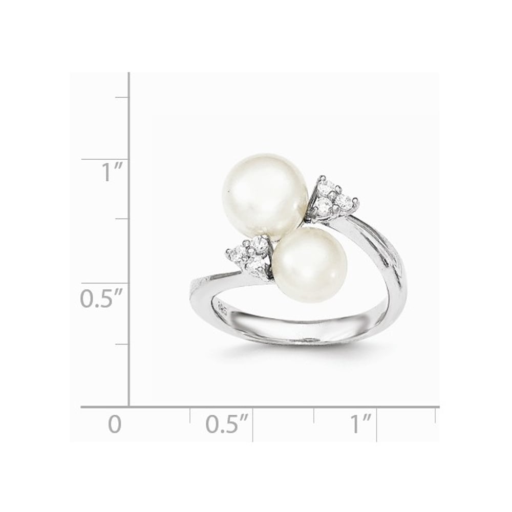 Freshwater Cultured 8mm Whte Pearl Ring in Sterling Silver with Synthetic Cubic Zirconia (CZ)s Image 2