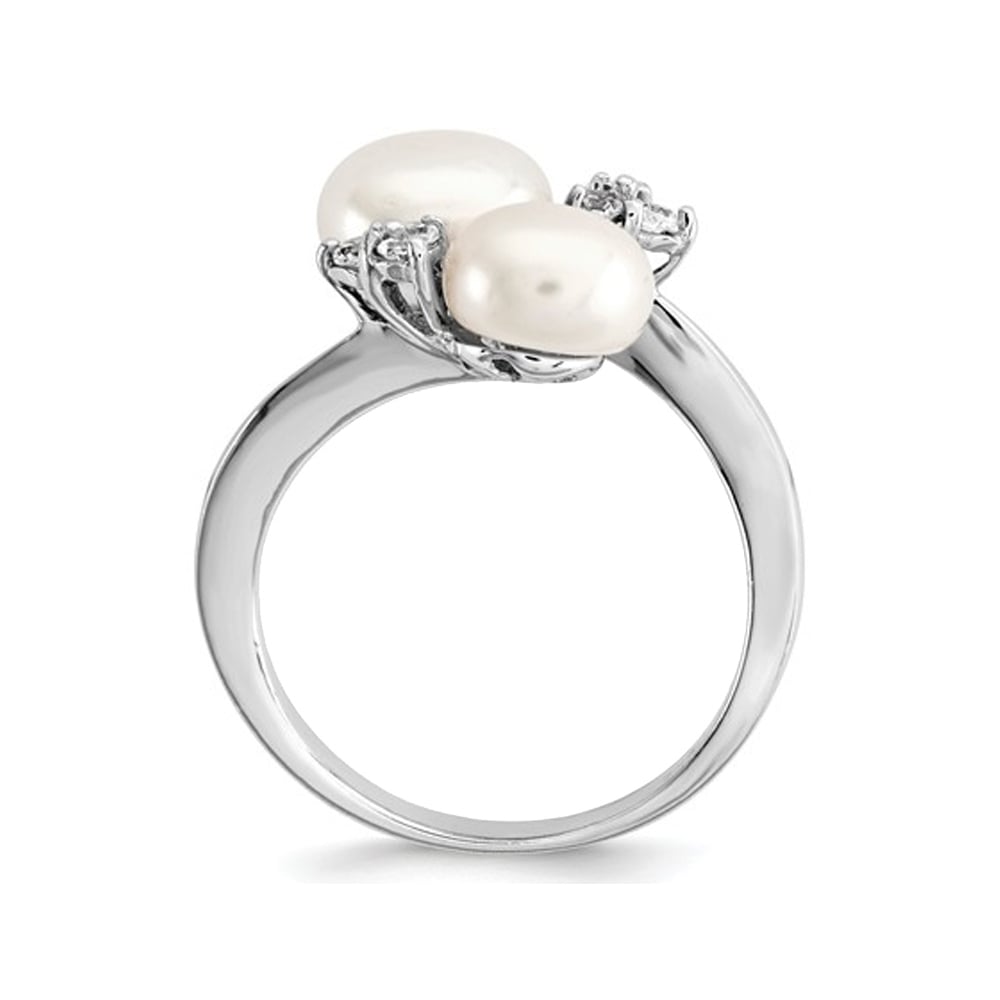 Freshwater Cultured 8mm Whte Pearl Ring in Sterling Silver with Synthetic Cubic Zirconia (CZ)s Image 3