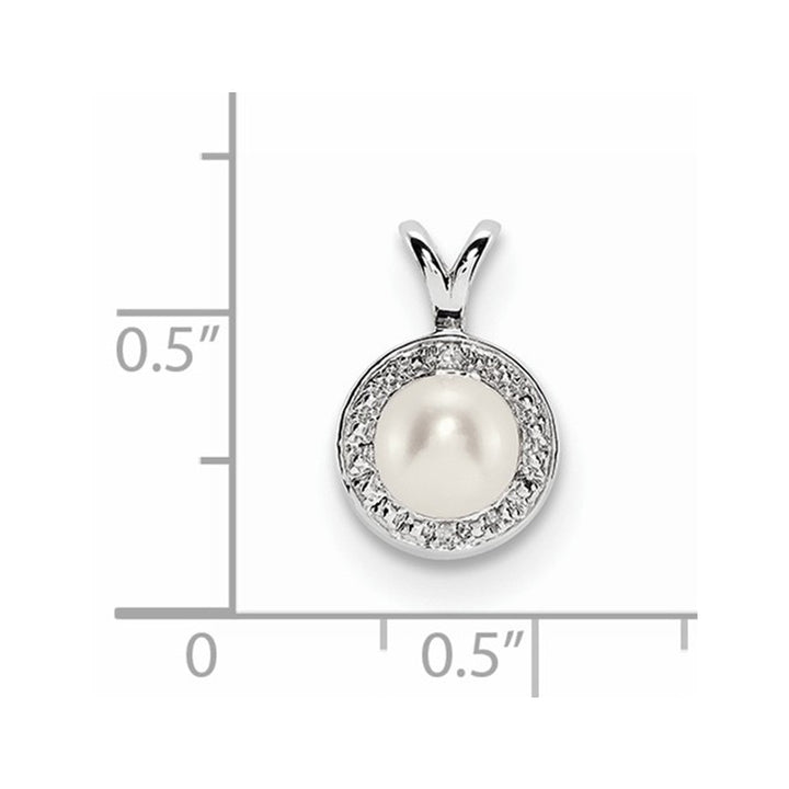 Solitaire White Cultured Freshwater Pearl 6mm Pendant Necklace in Sterling Silver with Chain Image 2