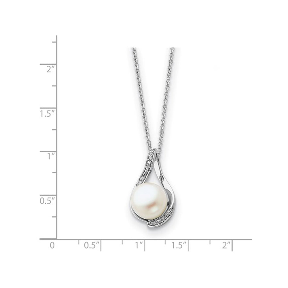 Solitaire White Cultured Freshwater Pearl Pendant Necklace in Sterling Silver with Chain Image 4