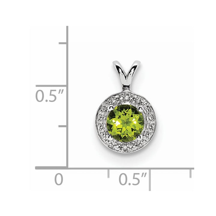 9/10 Carat (ctw) Natural Peridot Solitaire Pendant Necklace in Sterling Silver with Chain Image 3