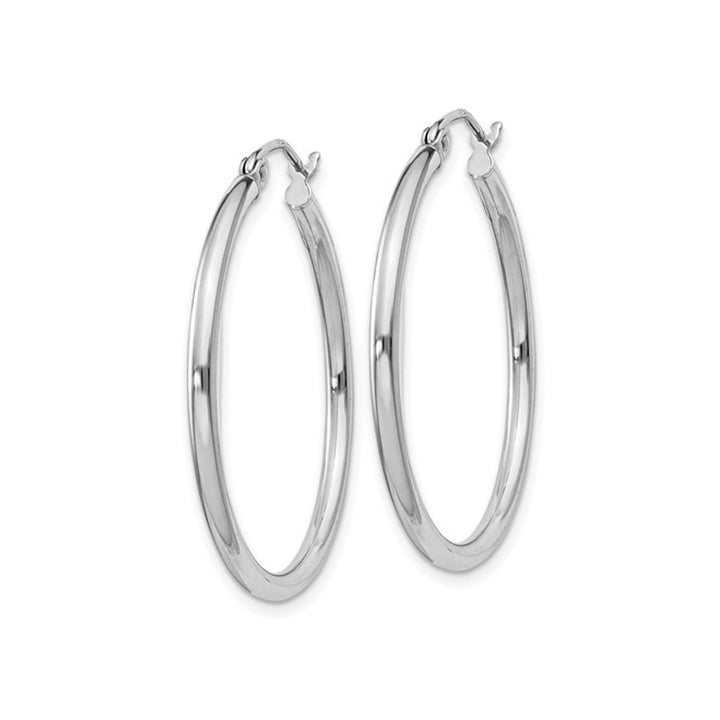 Medium Hoop Earrings in Sterling Silver 1 1/4 (2.0mm) Image 2