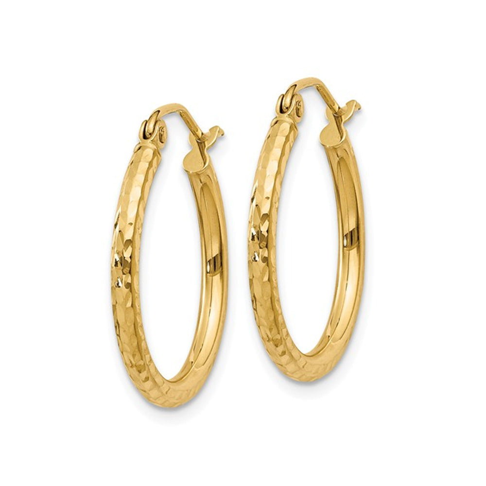 14K Yellow Gold Small Diamond Cut Hoop Earrings 3/4 Inch (2.00 mm) Image 4