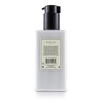 Jo Malone Blackberry and Bay Body and Hand Lotion 250ml/8.5oz Image 3