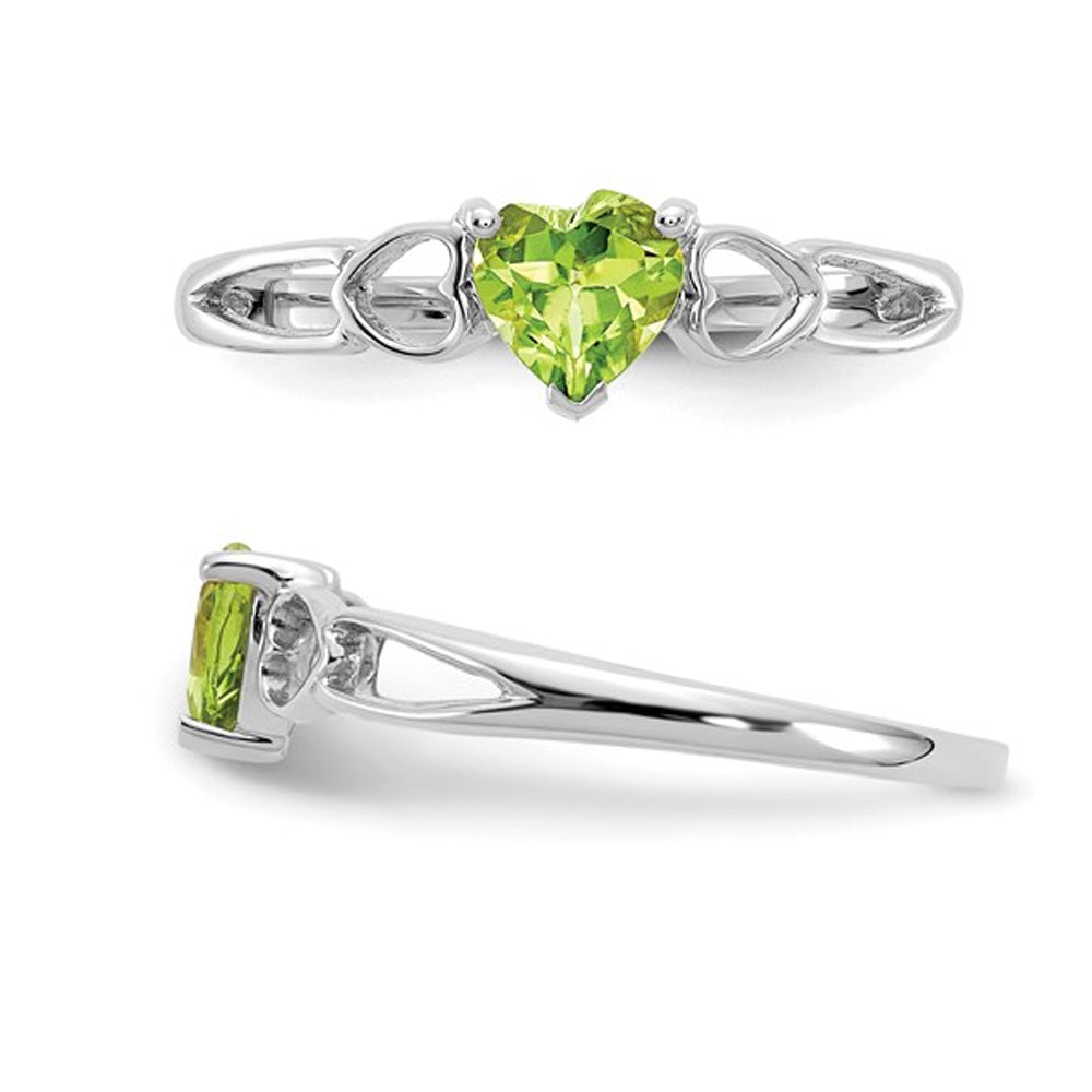 2/5 Carat (ctw) Peridot Heart Ring in 10K White Gold (SIZE 6) Image 4