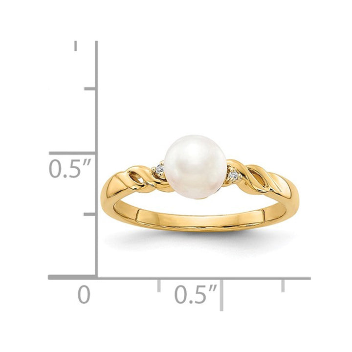 14K Yellow Gold 6mm Freshwater Cultured White Pearl Ring with Accent Diamonds Image 4