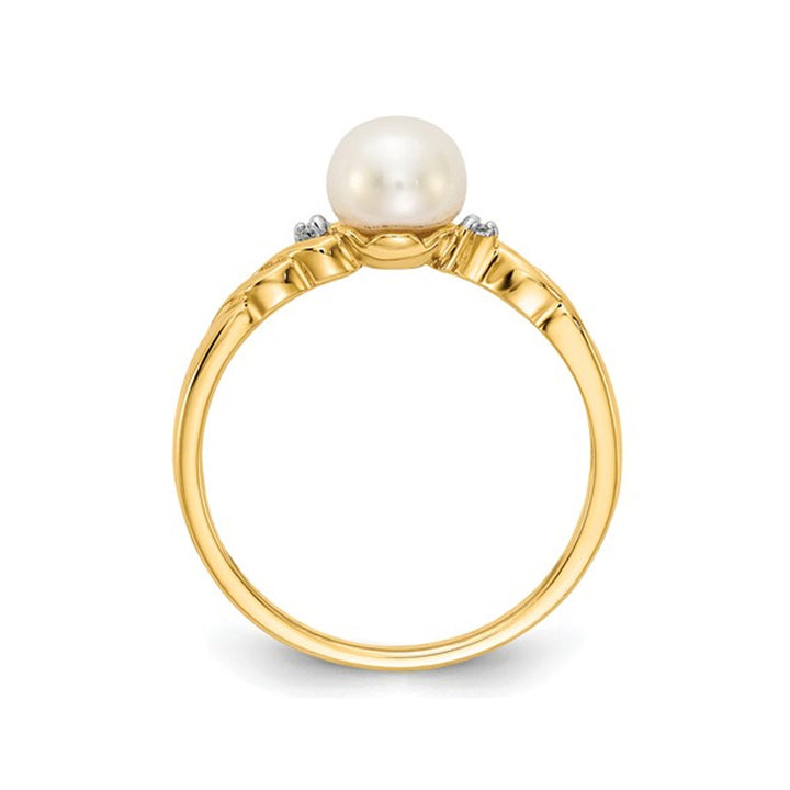 14K Yellow Gold 6mm Freshwater Cultured White Pearl Ring with Accent Diamonds Image 4
