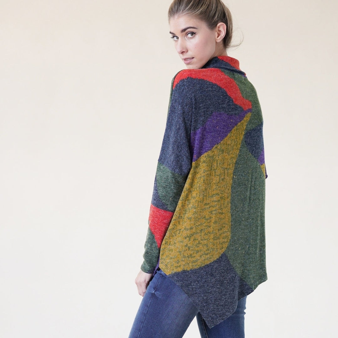 Asymmetrical Color-block Sweater Image 8