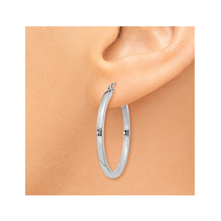 Medium Hoop Earrings in 14K White Gold 1 Inch (2.00 mm) Image 3