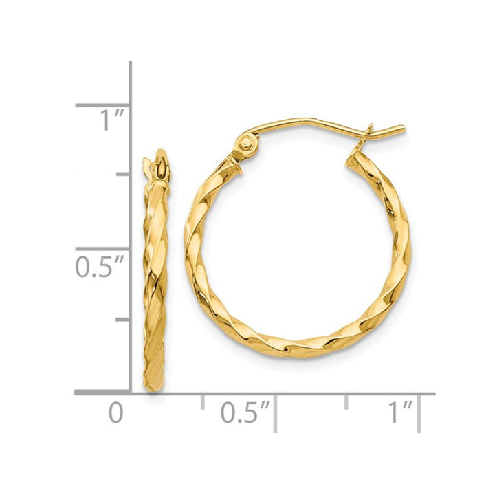 Medium Twist Hoop Earrings in 14K Yellow Gold 3/4 Inch (2.00 mm) Image 3