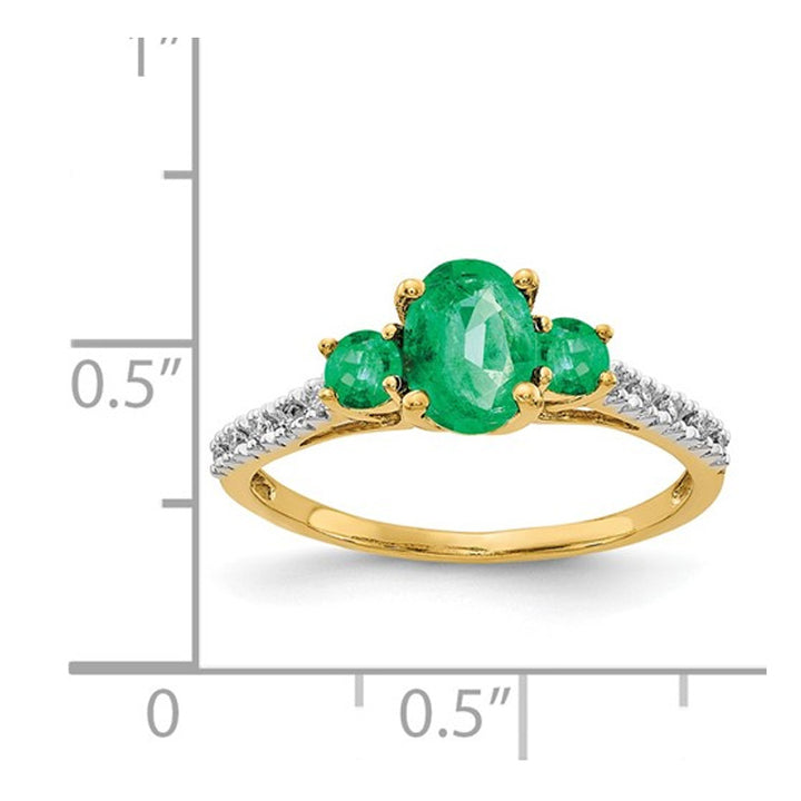 1.00 Carat (ctw) Three-Stone Emerald Ring in 14K Yellow Gold Image 3