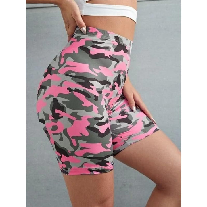 Camo High Waist Biker Shorts Image 4