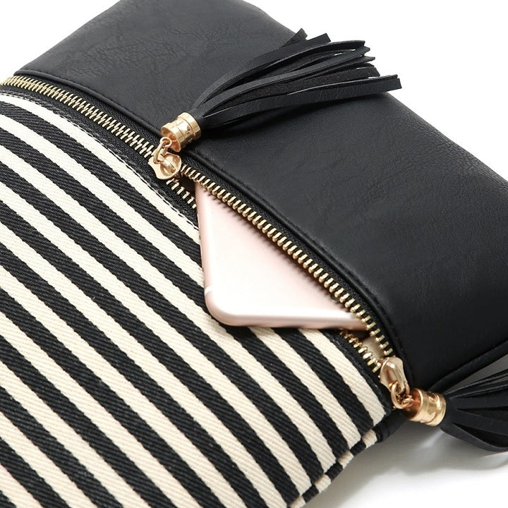 Contrasting Pu Simple Tassel Small Square Bag Image 3