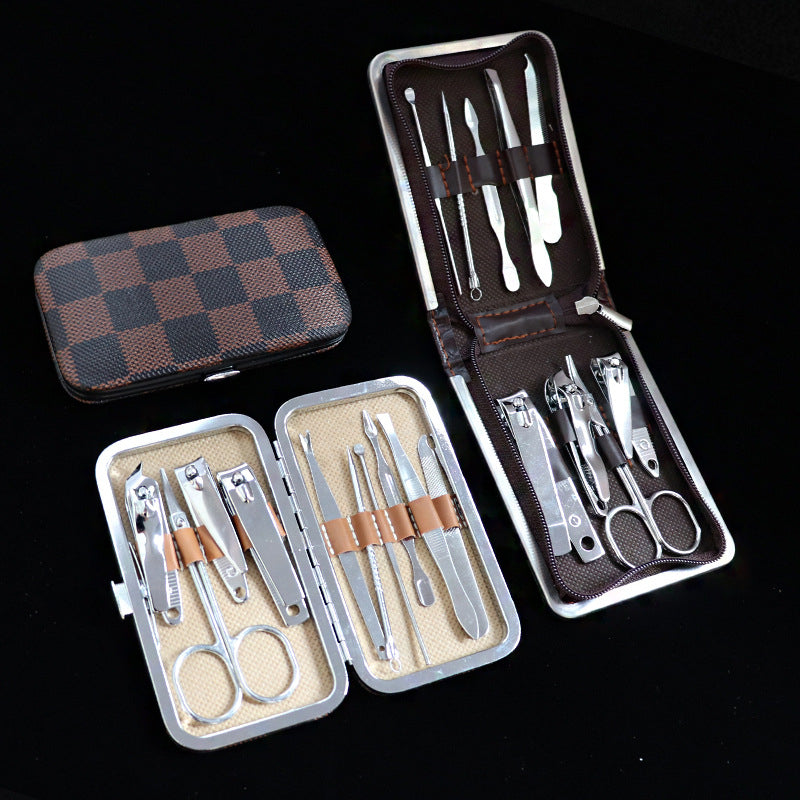 Random Color Of Nail Clippers And Manicure Tool Set Image 2