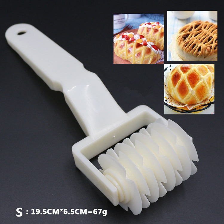 Pizza Roller Mesh Knife Creative Baking Tool Image 6