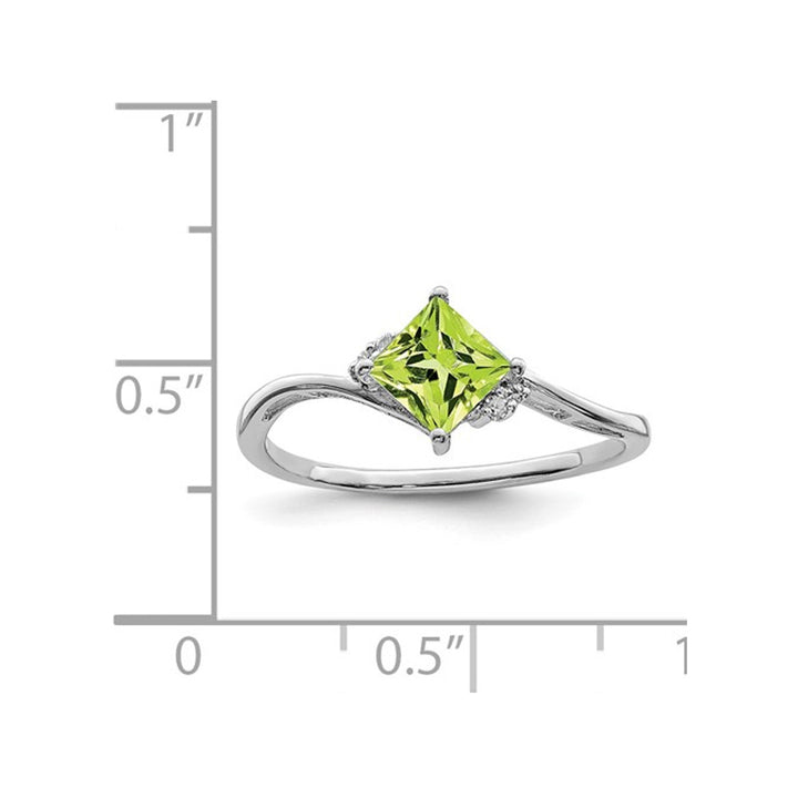 Solitaire Princess Cut Natural Peridot Ring 0.60 Carat (ctw) in Sterling Silver Image 3