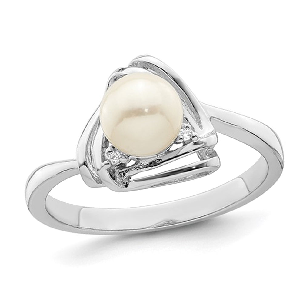 Freshwater Cultured Pearl (6mm) Ring in Sterling Silver Image 1