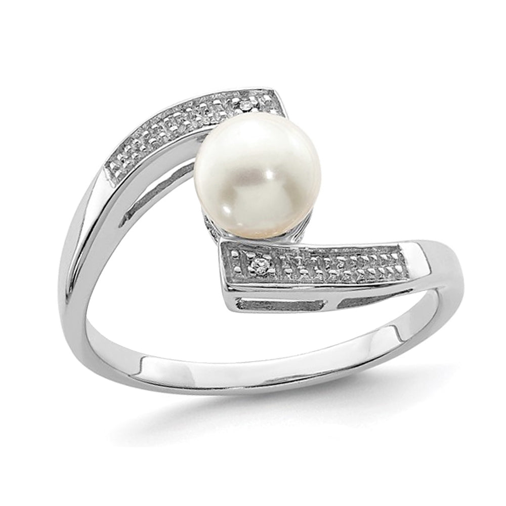 Solitaire Freshwater Cultured Pearl Ring 6mm in Sterling Silver Image 1