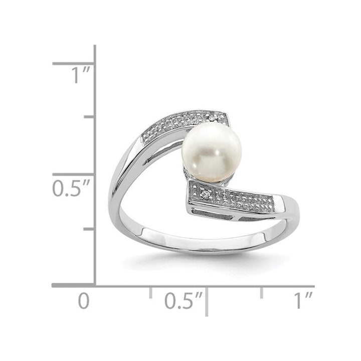 Solitaire Freshwater Cultured Pearl Ring 6mm in Sterling Silver Image 3