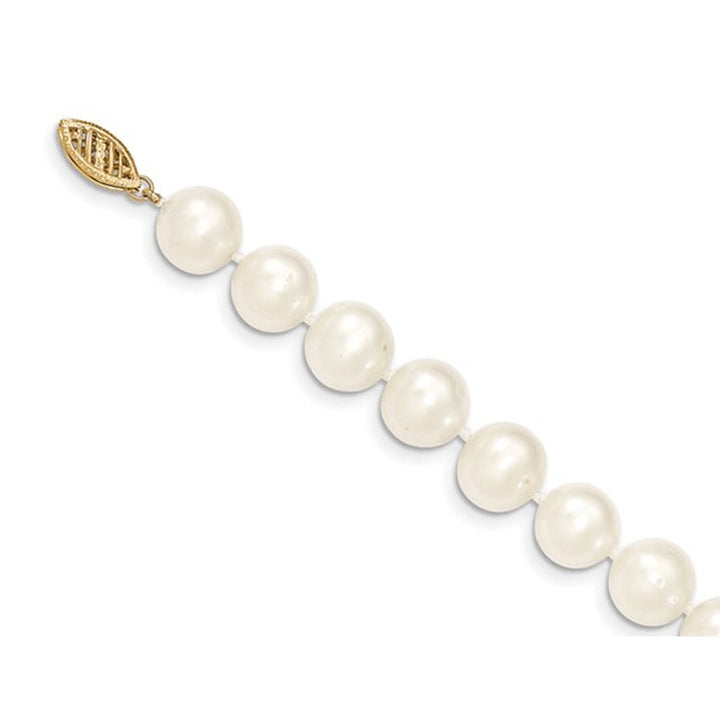 14K Yellow Gold 9-10mm White Freshwater Cultured Pearl Necklace (18 Inches) Image 3