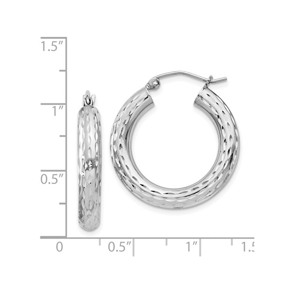 Medium Diamond-Cut Hoop Earrings in Sterling Silver 1 Inch (4.0mm) Image 3