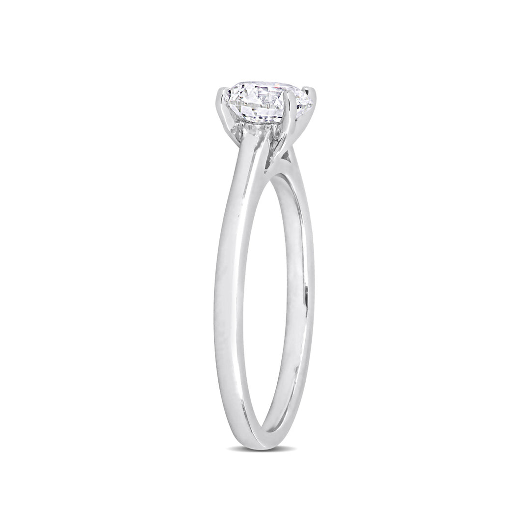 1.00 Carat (ctw I-JI1-I2) Diamond Solitaire Engagement Ring in Platinum Image 4