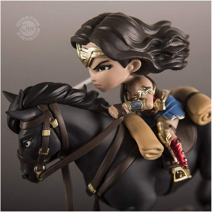 DC Comics Wonder Woman Q-Fig MAX Figure 5 inch QMx Collectible Statue DCC-0605A Image 4