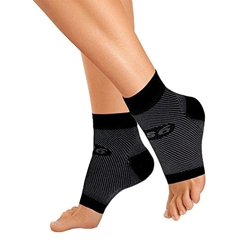 OrthoSleeve FS6 Compression Foot Sleeve Black for Plantar Fasciitis Pain Relief Image 1