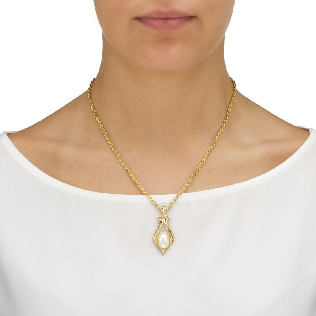 Oval Pearl Drop Pendant Necklace and Earrings Set in Yellow Gold Tone Image 3