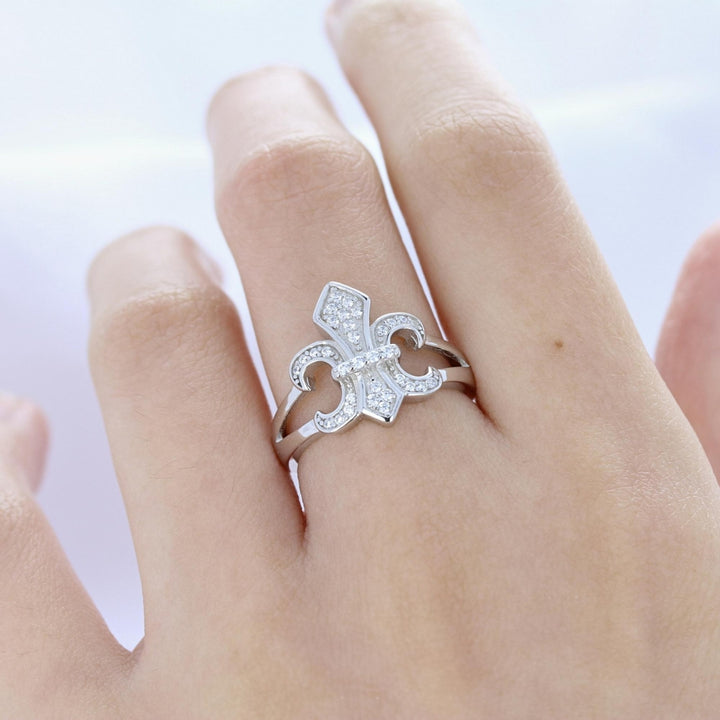 Sterling Silver Fleur-de-lis Cubic Zirconia Ring Image 4