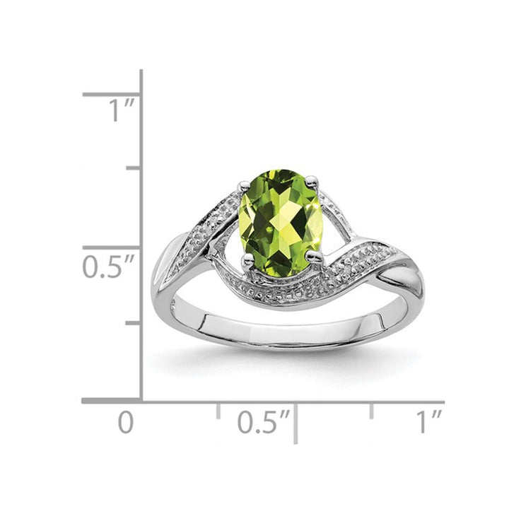 1.25 Carat (ctw) Oval Peridot Ring in Sterling Silver Image 3