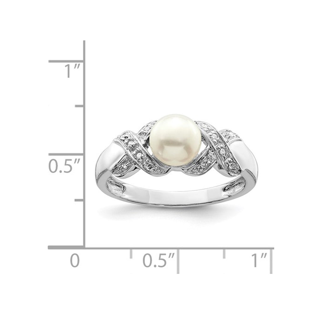 Sterling Silver Freshwater Cultured White Pearl Ring Image 2