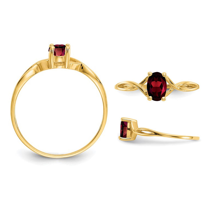 3/5 Carat (ctw) Solitaire Garnet Ring in 14K Yellow Gold Image 3