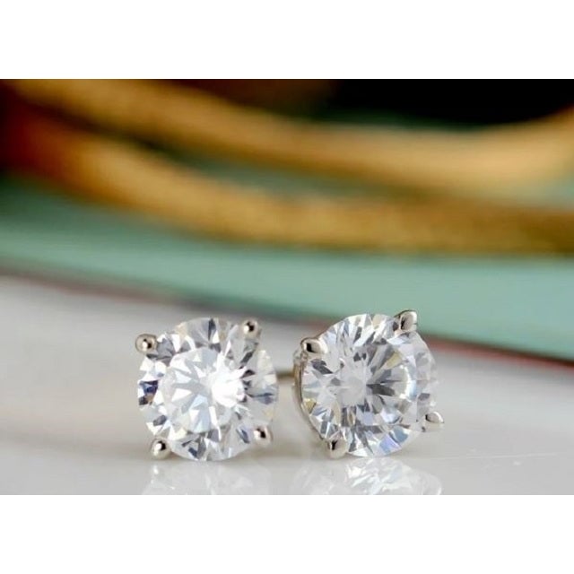 14K White Gold Filled 1.5 ct Round Cut Stud Earrings Image 1