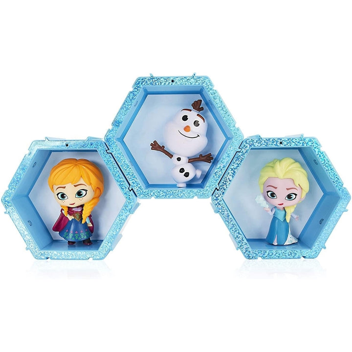WOW Pods Disney Frozen Elsa Princess Swipe to Light Connect Figure Collectible Stuff! Image 6