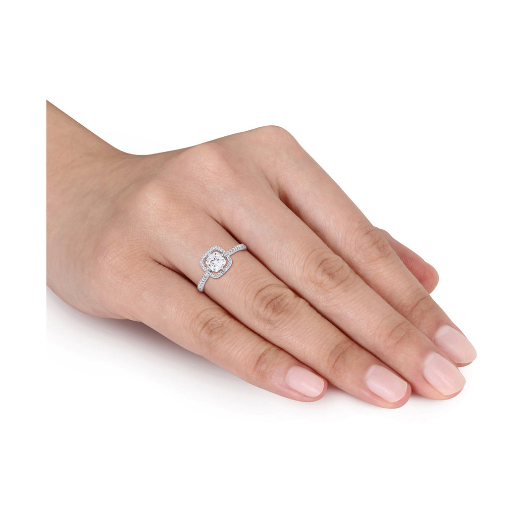 1.20 Carat (ctw I1-I2H-I) Diamond Halo Engagement Ring in 14k White Gold Image 2