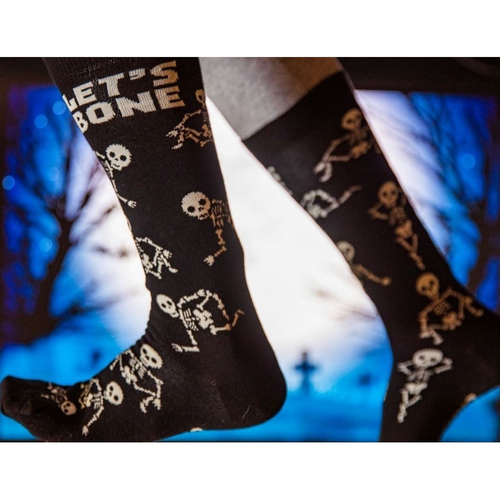 Womens Lets Bone Socks Funny Halloween Party Skeleton Graphic Novelty Vintage Footwear Image 7