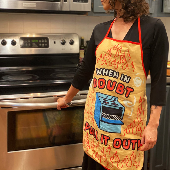 When In Doubt Pull It Out Apron Funny Oven Baking Cooking Graphic Kitchen Smock Image 2