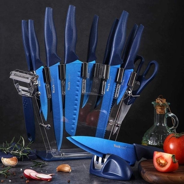 16 Pieces Kitchen Knife Set Dishwasher Safe Professional Chef Kitchen Knife Set with Knife Sharpener Peeler Scissors Image 3