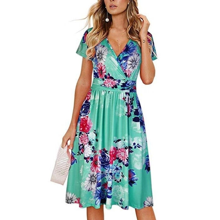 Womens Summer Short Sleeve V-Neck Floral Short Party Dress with Pockets Image 4