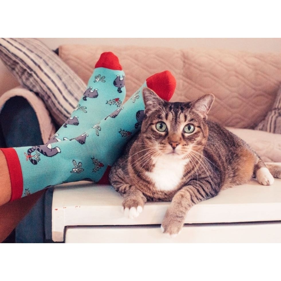 Mens Cat Butt Mistletoe Socks Funny Christmas Kitty Pet Lover Sarcastic Footwear Image 8