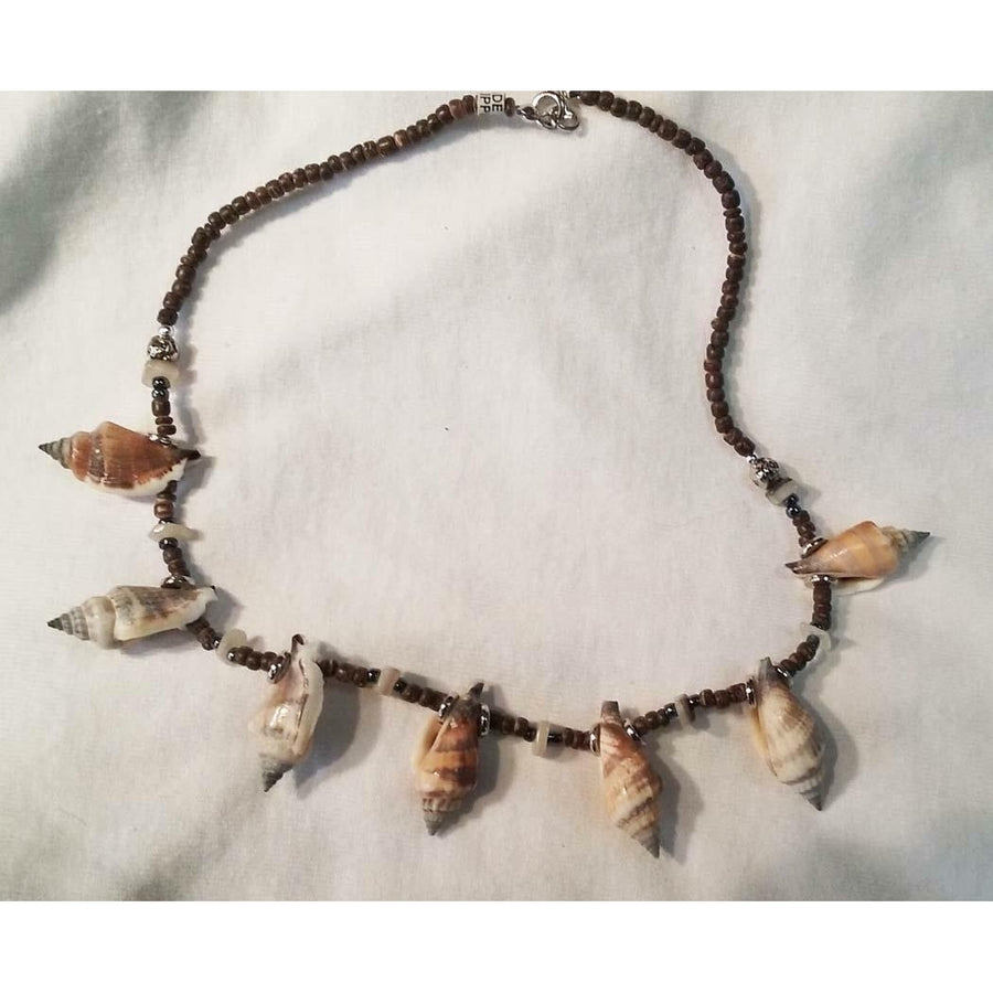 LARGE SEA SHELLS ON COCONUT SHELL NECKLACE jewelry 007 shell necklaces seashell Image 1