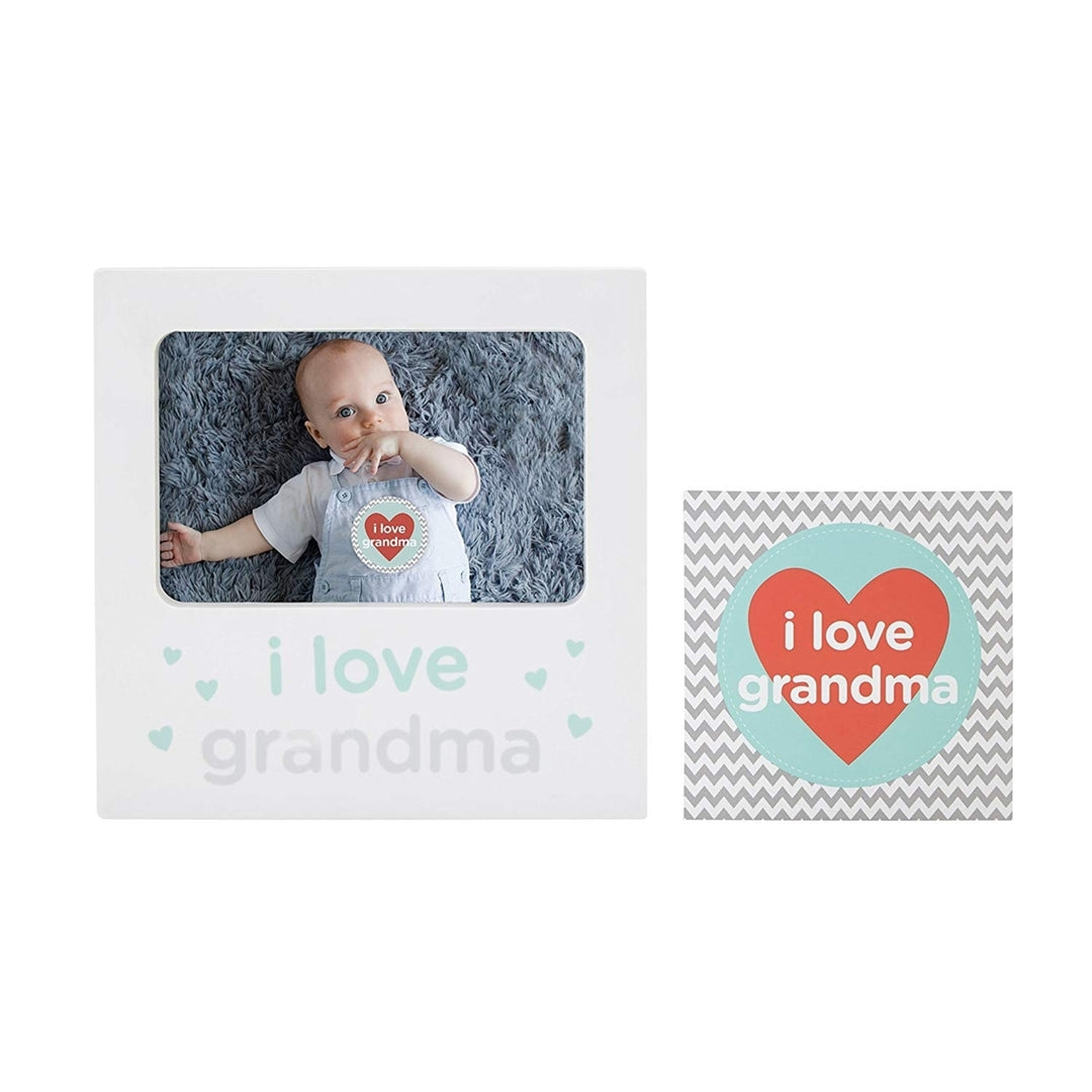 I Love Grandma Baby Belly Sticker and Sentiment Keepsake Photo Frame Gift Set White Image 3