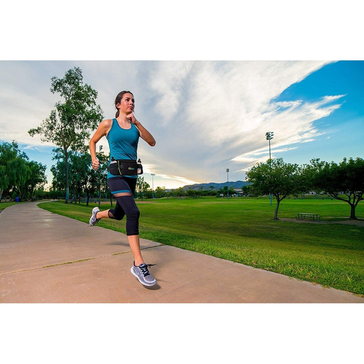 Offing Hydration Waist Running Belt with Two Water Bottles And Zippered Compartment Image 3