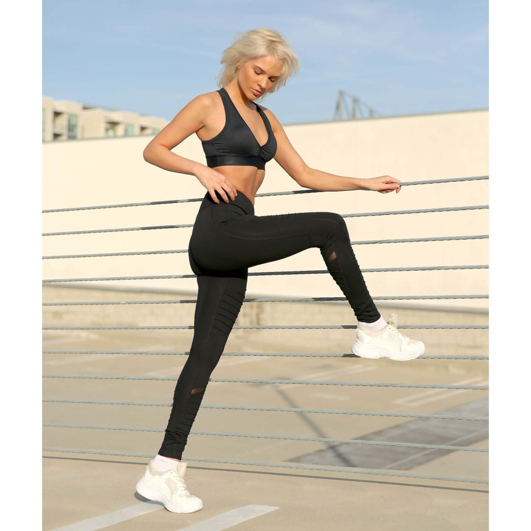 Athletique Low-Waisted Ribbed Leggings with Hidden Pocket and Mesh Panels Image 9